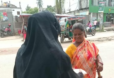 রাজশাহীতে অসহায় মানুষের পাশে ‘ভলেন্টিয়ার অফ রাজশাহী’