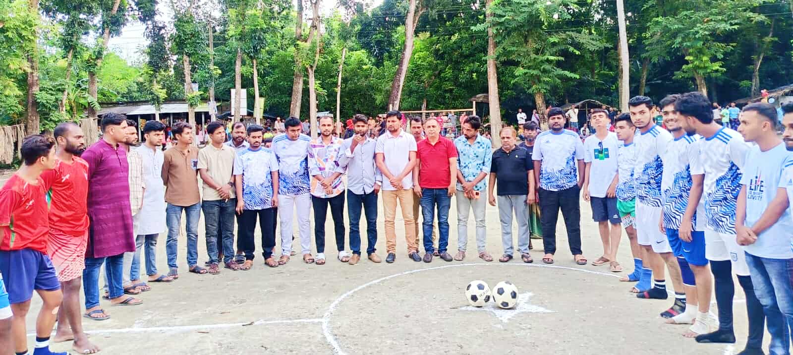 পাইকগাছার হরিঢালীতে যুব সমাজকে মাদকমুক্ত রাখতে ৮ দলীয় ফুটবল টুর্নামেন্টের ফাইনাল অনুষ্ঠিত