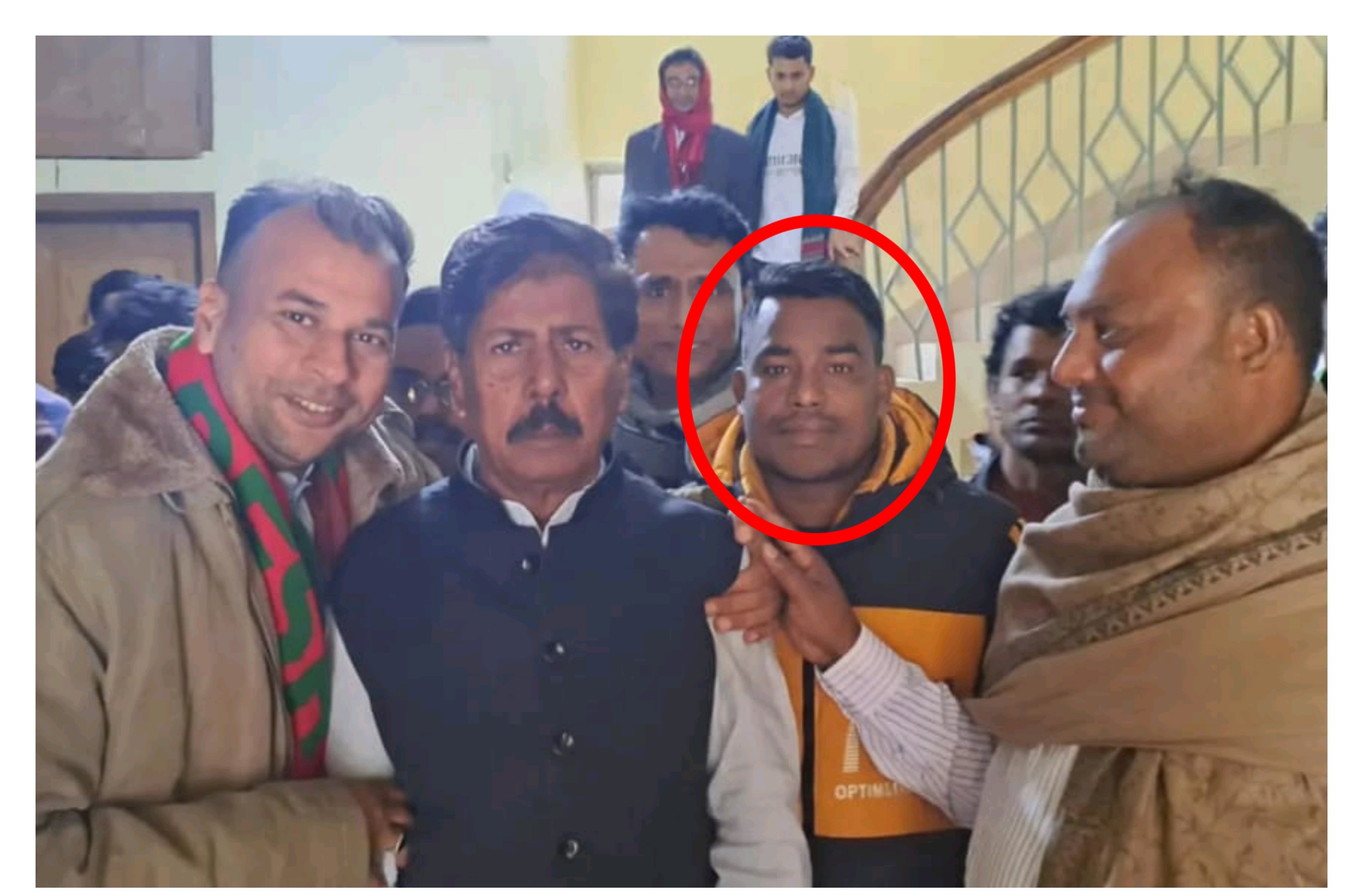 আ.লীগ থেকে ভোল পাল্টে মালু মিয়া এখন বিএনপি নেতা করছেন প্রকাশ্য চাঁদাবাজি