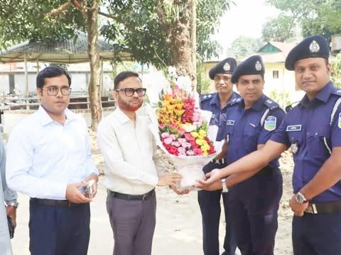 গফরগাঁওয়ে বিভিন্ন দপ্তর ও উন্নয়ন প্রকল্প পরিদর্শনে ময়মনসিংহের জেলা প্রশাসক মুফিদুল আলম