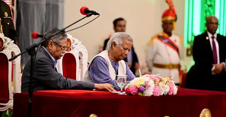 অন্তর্বর্তী সরকারের ১ বছর ব্যর্থতার পাল্লাই ভারী