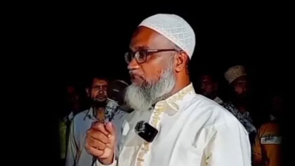 চবি জমি নিয়ে ‘জমিদার’ মন্তব্য: হাটহাজারী উপজেলা আমিরকে অব্যাহতি দিল জামায়াতে ইসলামী