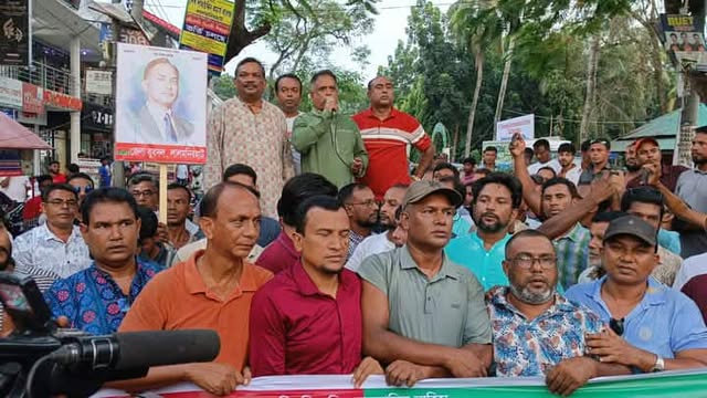 লালমনিরহাটে যুবদলের ৪৭তম প্রতিষ্ঠাবার্ষিকীতে বর্ণাঢ্য র‌্যালি ও সমাবেশ অনুষ্ঠিত